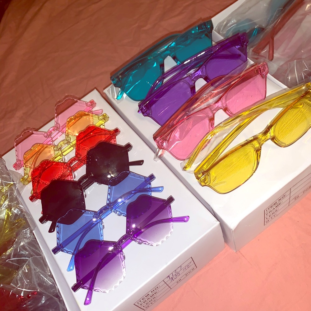 Royal Kids & Adult Shades 👑💕 - Picture 1 of 2